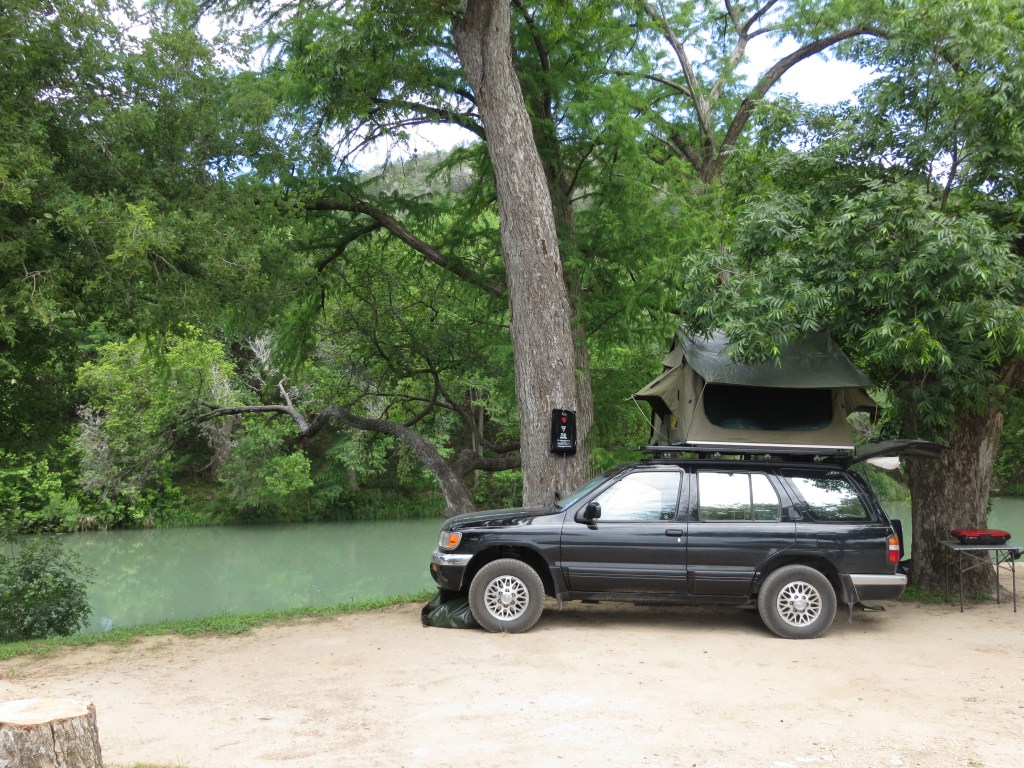 Look at that saggy butt!